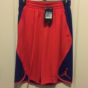 MENS SIZE MD JORDAN SHORTS